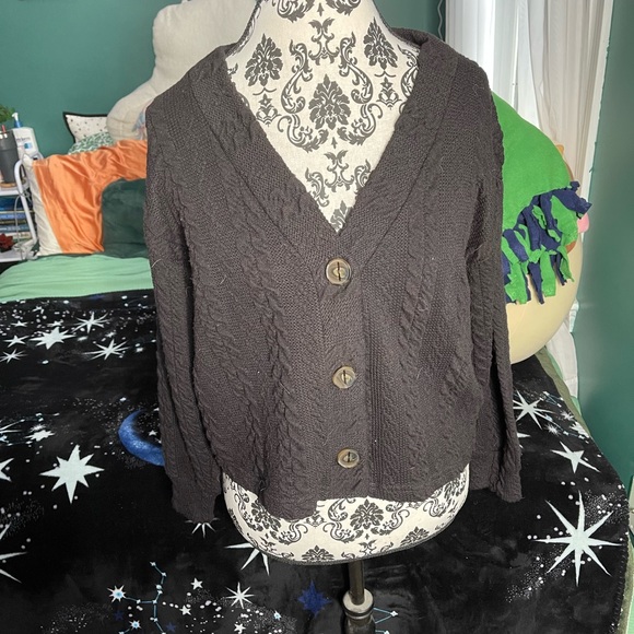 Francesca’s Button Up Cardigan - Picture 1 of 3